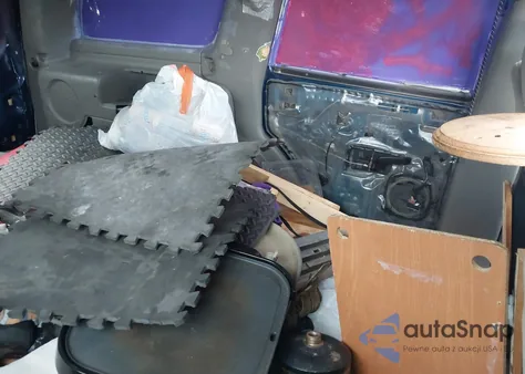 2003 Chevrolet Tahoe Ls from USA, damaged, VIN 1GNEK13Z93R212757